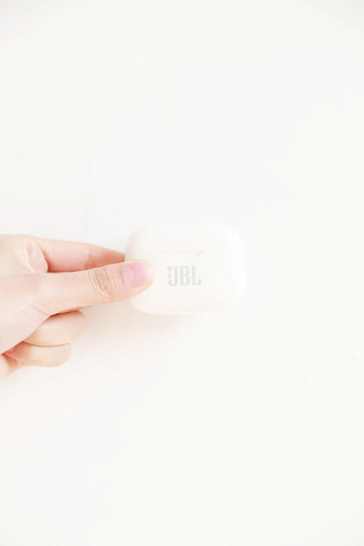 入耳式蓝牙耳机，二代目公司货。原盒品相自降噪运动耳机E010666 商品图14