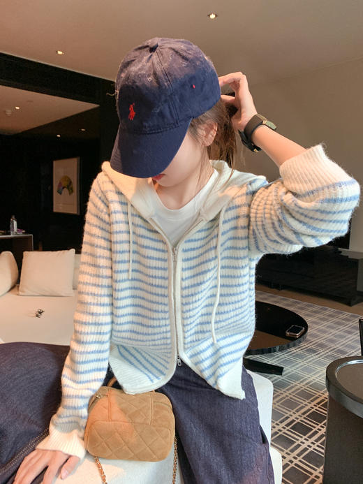 <曾小咸推荐>现货秒杀 ！微信超特价！韩系3色条纹连帽针织开衫 日常199.99 立减100 秒杀99.99！！ 商品图10