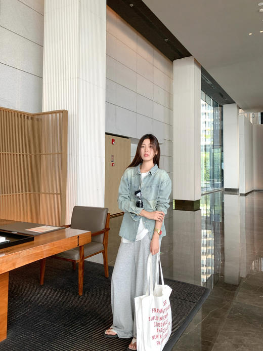 <曾小咸推荐>现货秒杀 ！微信超特价！复古水洗蓝牛仔衬衫 日常189.99 立减100 秒杀89.99！！短袖 秒杀59.99！！ 商品图8