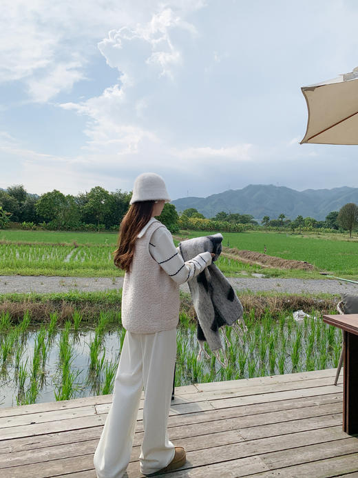 <曾小咸推荐>现货秒杀 ！微信超特价！撞色边马甲外套 日常159.99 立减60 秒杀99.99！！拉链针织衫  秒杀89.99！！ 商品图11