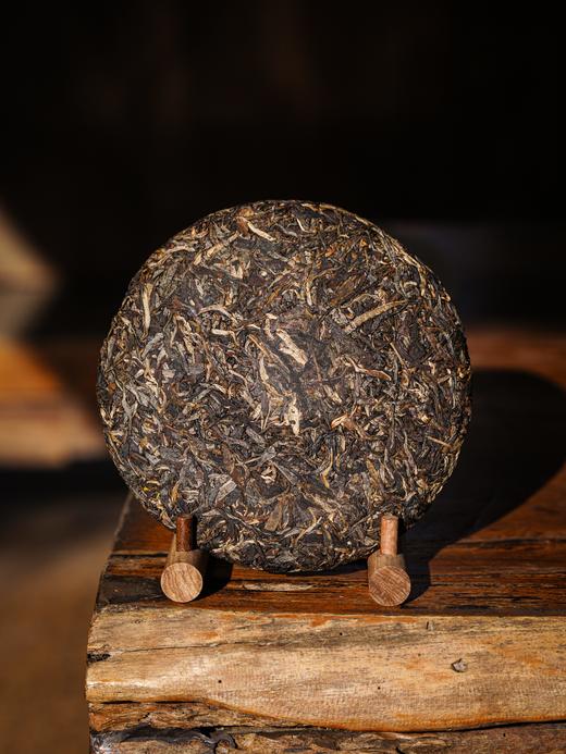 【至尊冰岛老寨】2018年冰岛老寨古树（60%）+2023年冰岛老寨古树（40%）限量66片（357g/片） 商品图6