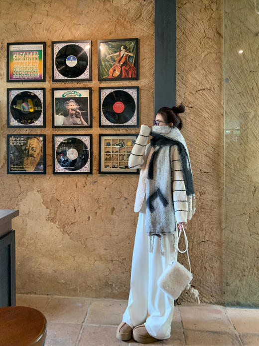 <曾小咸推荐>现货秒杀 ！微信超特价！撞色边马甲外套 日常159.99 立减60 秒杀99.99！！拉链针织衫  秒杀89.99！！ 商品图7