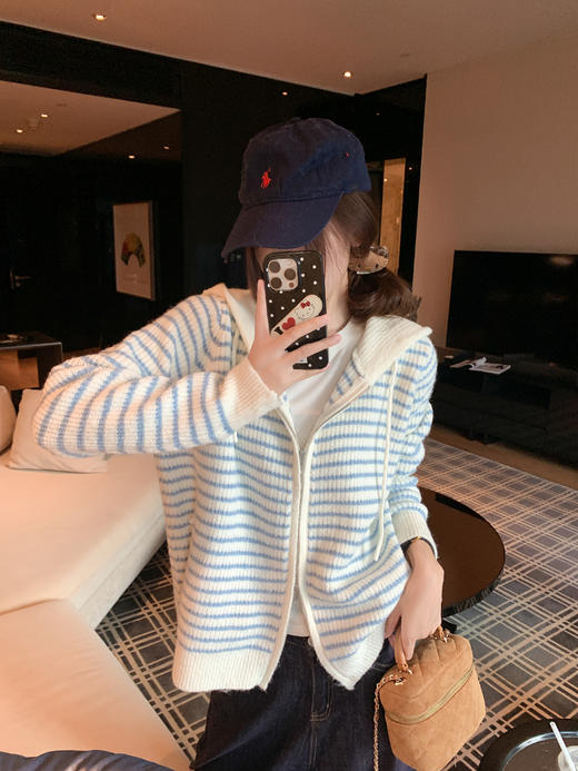 <曾小咸推荐>现货秒杀 ！微信超特价！韩系3色条纹连帽针织开衫 日常199.99 立减100 秒杀99.99！！ 商品图9