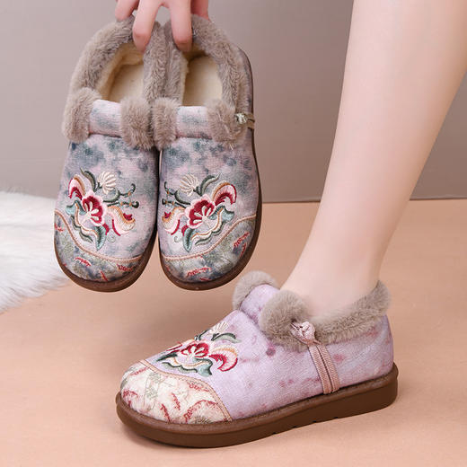 ❤️暖到心里❗妈妈婆婆穿上直夸孝顺✌🏻无法拒绝的舒适度!限时福利💰29.9元❗❗ 🌈【国风刺绣加绒加厚老北京妈妈鞋】精美刺绣图案!! 商品图2