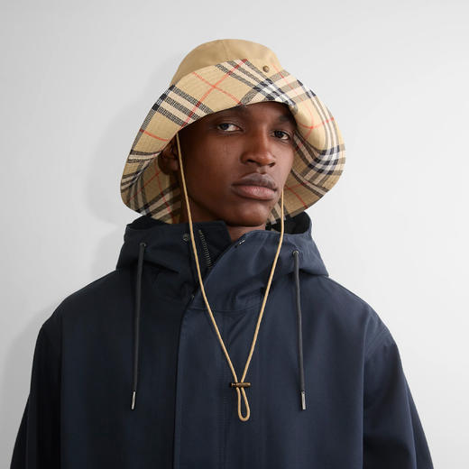 BURBERRY 巴宝莉 男女同款马术骑士徽标格纹帽檐嘎巴甸渔夫帽 浅黄色 8112365 B8626 商品图3