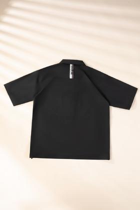 新款男士半拉链防水防风短袖上衣来了！柜上卖爆的一款！认准我们的原厂渠道，市面上它家各种价格都有，都是画皮相的东西，切勿一味追求低价！