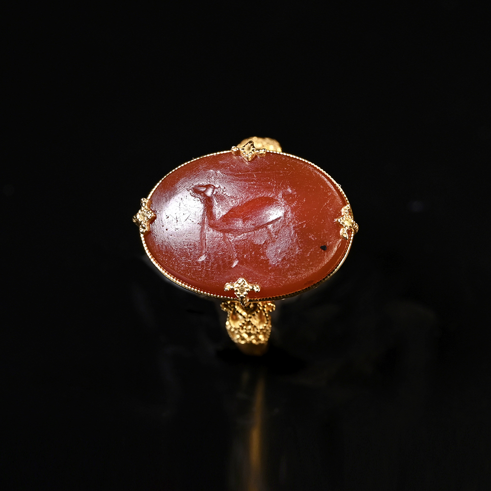 古罗马红玉髓“赤马”印章珠戒指