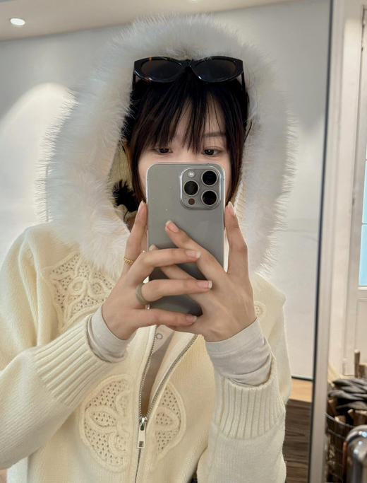 财阀千金风羊毛老花浮雕毛领针织外套 商品图1