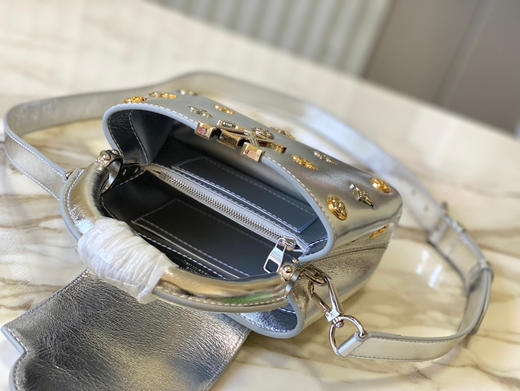 秋冬特惠💰1700 渠道级LV 新品 te级LV 动态芯片 M26258/M48865银色满天星 商品图4