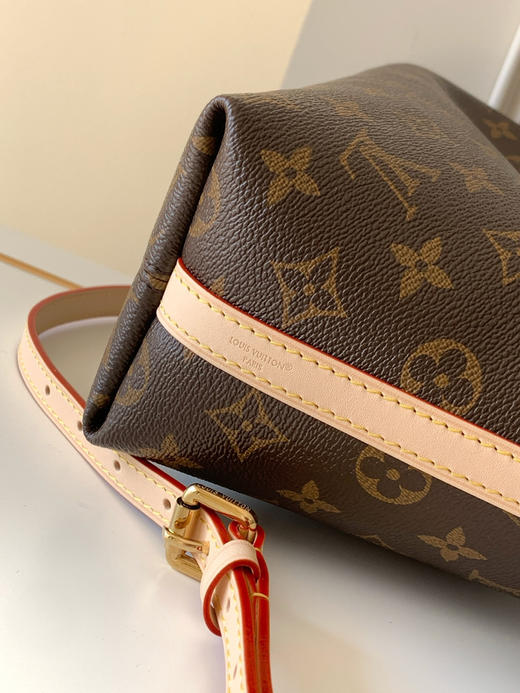 秋冬特惠💰1270 渠道级LV【全钢五金 MB163c01变码芯片】te级LV 全套包装 M27825 Multipass 手袋 商品图6