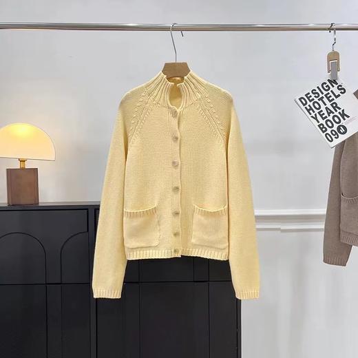 F010750冬季新款休闲版型高领羊毛纽扣针织开衫毛衣外套女 商品图14