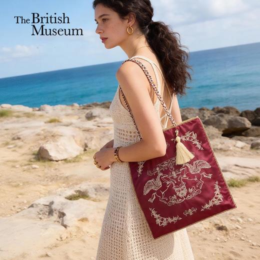 大英博物馆 东方梦境系列 飞马刺绣 轻便单肩包 商品图0