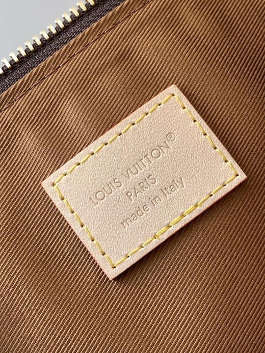 秋冬特惠💰1270 渠道级LV【全钢五金 MB163c01变码芯片】te级LV 全套包装 M27825 Multipass 手袋 商品图8