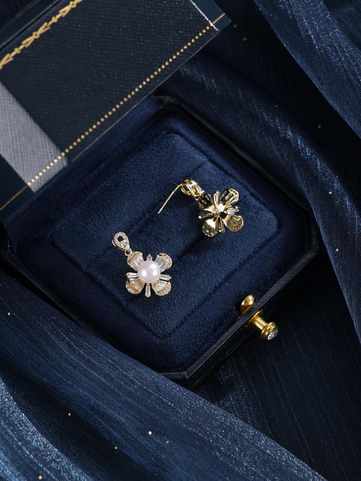 子佩集【四叶芳踪】银S925珍珠惜王妃耳钉【XXED008】6mm珠镀金四叶草风车2601 商品图6