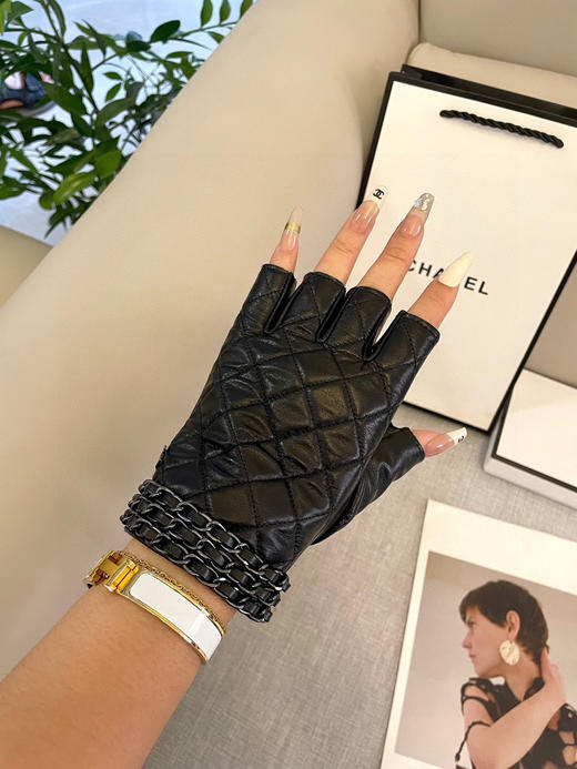 秋冬特惠💰260 香奈儿女士新款高档毛呢短款手套 商品图6