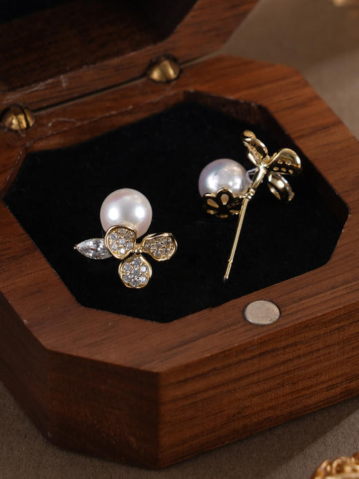 子佩集【三叶曦光】银S925珍珠惜王妃耳钉【XXED013】6mm珠镀金三叶草2601 商品图5