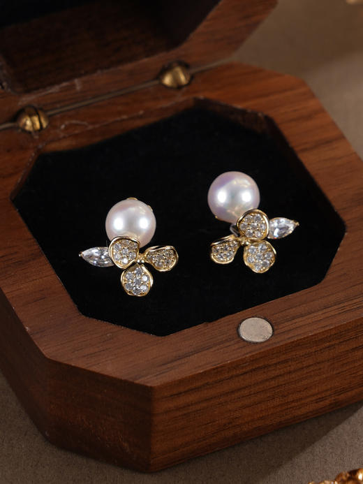子佩集【三叶曦光】银S925珍珠惜王妃耳钉【XXED013】6mm珠镀金三叶草2601 商品图4