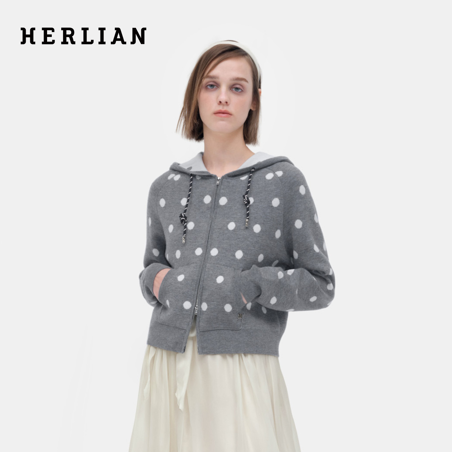 HERLIAN 2026年春季新品波点撞色连帽女士针织外套连帽拉链开衫