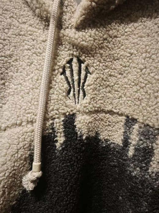 ATSV|欧文系列新款连帽羊羔绒卫衣 172611706V 商品图2