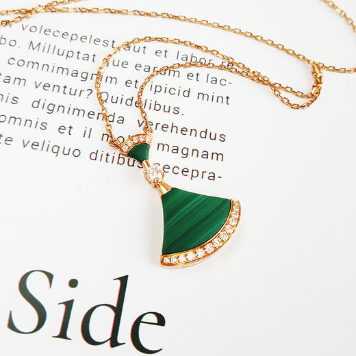 AU750玫瑰金镶钻经典时尚高定定制款扇子造型孔雀石吊坠项链28.4*19.6*4.5MM（皆取最大值）链长：45CM（长度可调节）231225TJ26 商品图2