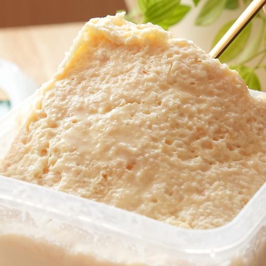 【斌哥优选】六层鲜奶皮子酸奶、奶香浓郁，滑腻与醇厚交织。580g3层，1000g6层。奶皮真厚，吃着相当过瘾。三天内生产日期，顺丰新鲜直达。 商品图2