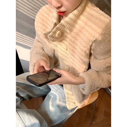 <曾小咸推荐>2.21现货秒杀 ！微信超特价！2色针织立领拼接羊羔毛外套 日常429.99 立减260 秒杀169.99！！ 商品图1