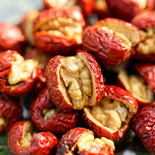 每拍2减10元【国内有机枣夹核桃】 选用和田超特有机灰枣 非常好吃 200g/盒-AA 商品图1