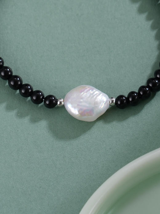 子佩集【黑白秘境】银S925珍珠惜王妃手链【SPB0260002】4mm黑珠10*12mm巴洛克扁珠黑白2601 商品图6