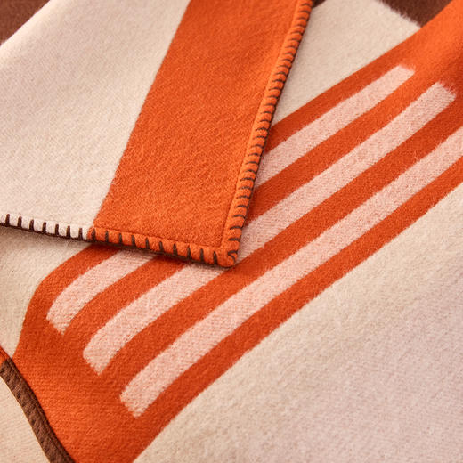 羊绒提花双面裹边披毯  SJF96P978B 商品图4