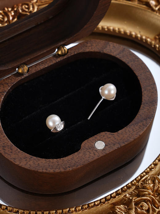 子佩集【元宝映月】银S925珍珠惜王妃耳钉【SPE0240002】5.5mm珠发财元宝2601 商品图12