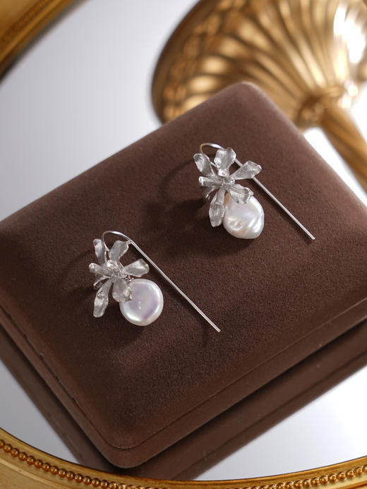 子佩集【花开凝香】银S925珍珠惜王妃耳环【SPE0890001】11*13mm珠巴洛克U型兰花草插针2601 商品图7