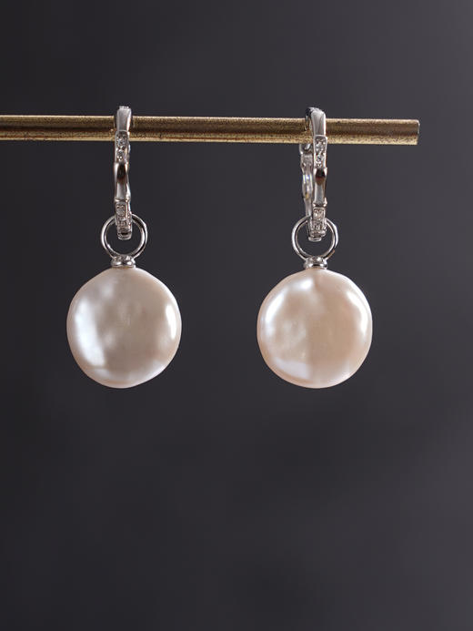 子佩集【月色尚浅】银S925珍珠惜王妃耳环【SPE0620001】13mm珠巴洛克扁珠扣环圆圈2601 商品图4