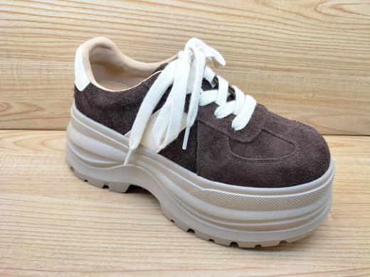 豪行2025新款25319660真皮复古德训鞋女厚底小个子增高轻便休闲鞋 商品图1