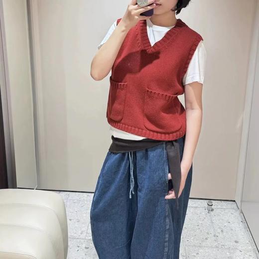 F010751马甲2025冬季新款时尚V领大口袋红色无袖羊毛马甲背心坎肩女 商品图6