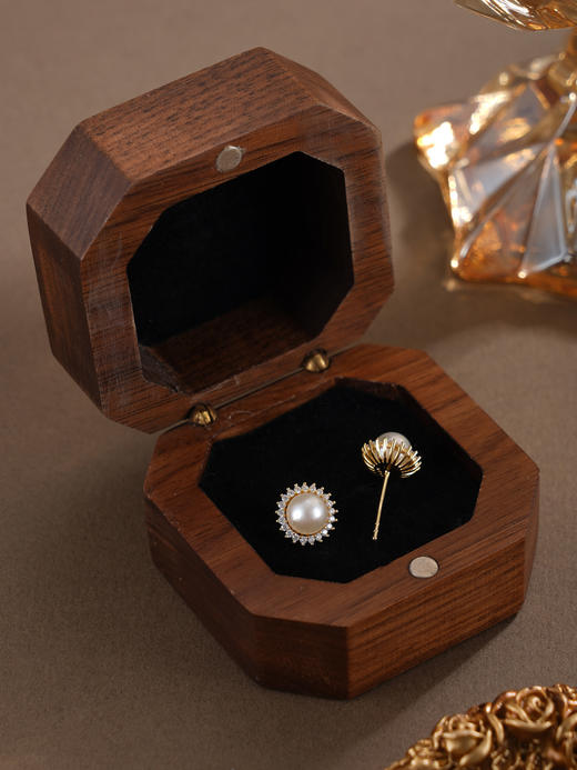 子佩集【霁光女王】银S925珍珠惜王妃耳钉【MZEH002】5.8mm珠镀金太阳花2601 商品图7