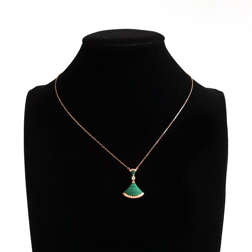 AU750玫瑰金镶钻经典时尚高定定制款扇子造型孔雀石吊坠项链28.4*19.6*4.5MM（皆取最大值）链长：45CM（长度可调节）231225TJ26 商品图6