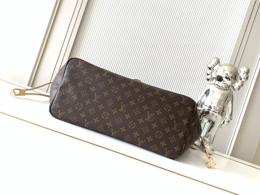 秋冬特惠💰1220 渠道级LV【全钢五金 变码芯片】te级LV 全套包装 46978老花杏 经典购物袋 大号 商品图3