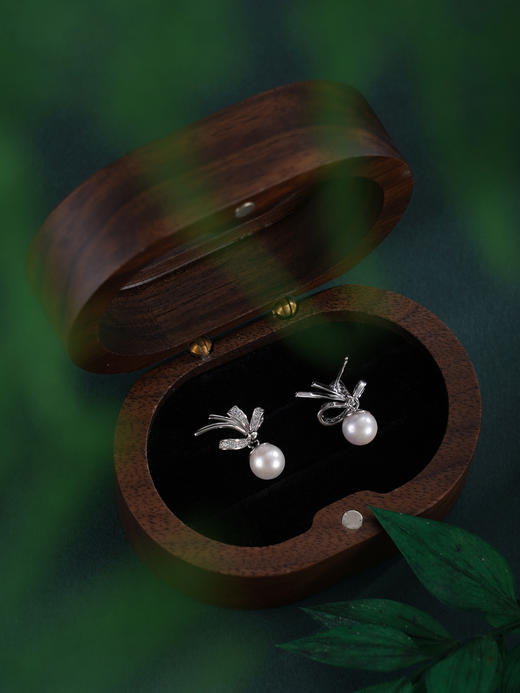 子佩集【幽兰皎月】银S925珍珠惜王妃耳钉【XXED014】6mm珠镀金兰花草双色蝴蝶结2601 商品图7