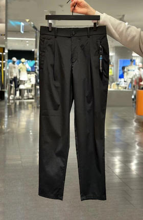 新款春秋款男士松紧腰长裤来啦！非常有设计感的一款男士裤👖！！一个字，贼帅！料子是本季新宠之一科技防皱的！！很有型！