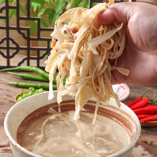 永安有机笋干 | 竹帮主水煮笋，经独特水煮工艺处理，笋肉脆爽弹牙，汁水饱满，鲜而不涩，开袋即食，268克/袋 商品图5