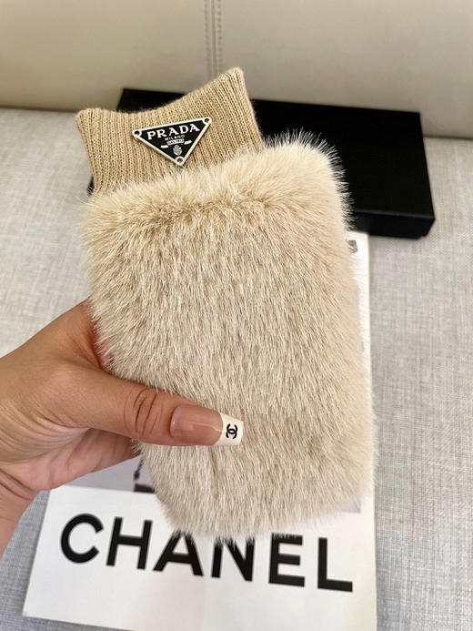 秋冬特惠💰180 普拉达秋冬女手套 商品图5