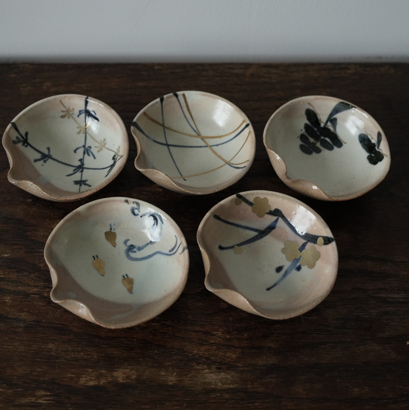 日本清水烧手绘贝壳小碟 全新保存品 X1455