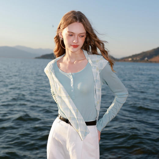 【莱赛尔】三彩2026春季新款圆领长袖T恤上衣套头衫修身简约休闲M 商品图2