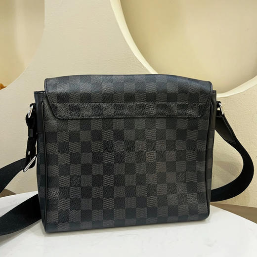 LV District 黑棋盘格 小号 邮差包 商品图1