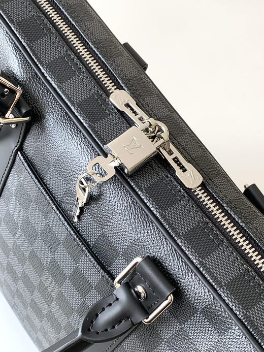 秋冬特惠💰1450 渠道级LV【全钢五金 MB163c01变码芯片】te级LV 全套包装 M46457黑格 男包公文包系列 商品图4