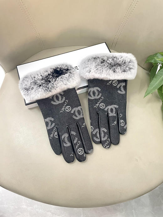 秋冬特惠💰230 香奈儿触屏女款手套 女士新款高档羊皮手套 商品图0