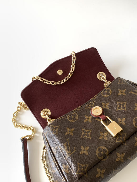 秋冬特惠💰1320 渠道级LV【全钢五金 MB163c01变码芯片】te级LV 全套包装 M27067酒红 这款BB手袋 商品图6