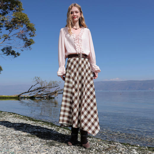 三彩2026春季新款格纹半身裙高腰不规则A字裙长裙游牧风M 商品图3