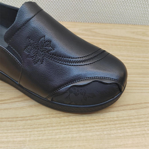 2024豪行秋冬新款243726W真皮复古休闲低跟女鞋单鞋皮鞋 商品图1