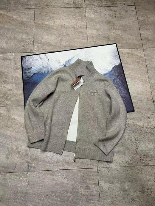 F010706新款2025暖色LOGO贴布绣羊毛翻领拉链长袖开衫外套 商品图8